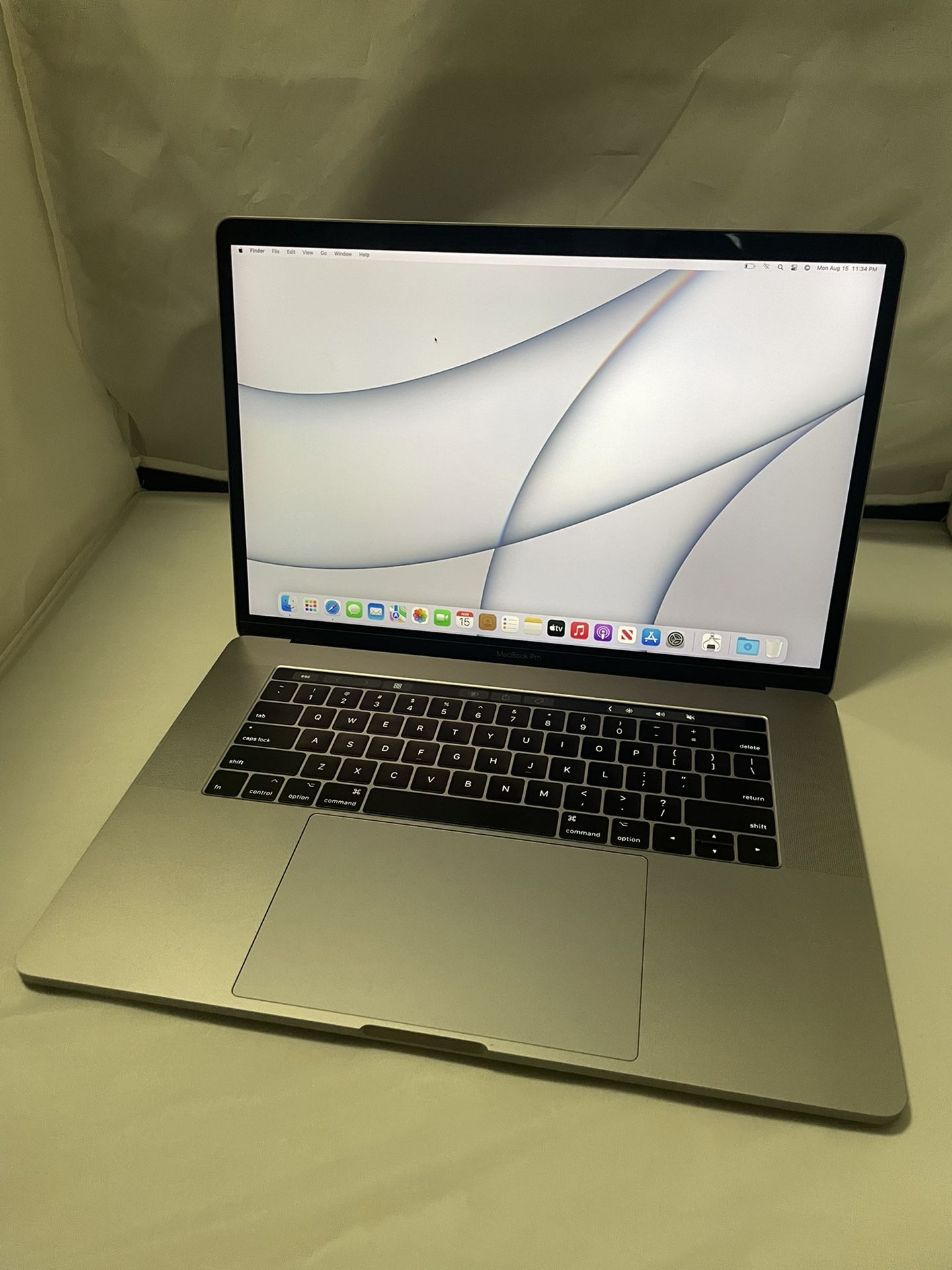 Touch Bar付-MacBook Pro2017 i7 16GB 512GB Amazon.com: Mid 2017 Apple MacBook Pro with Touch Bar, with 3.1GHz