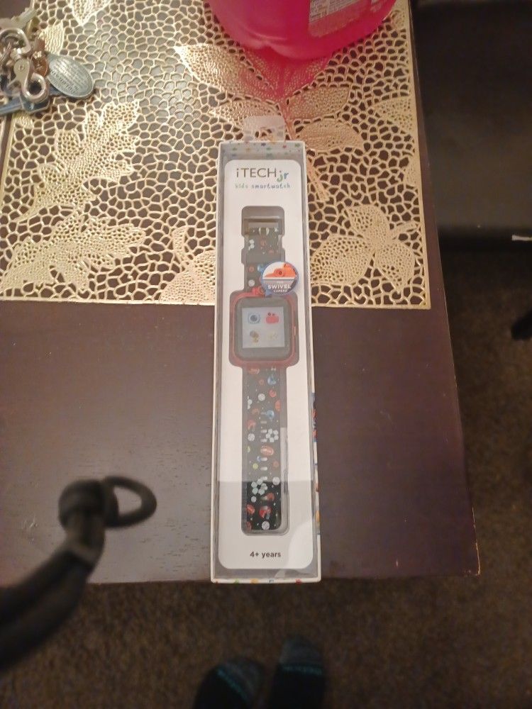 New In Box iTech Jr Kids Smartwatch 