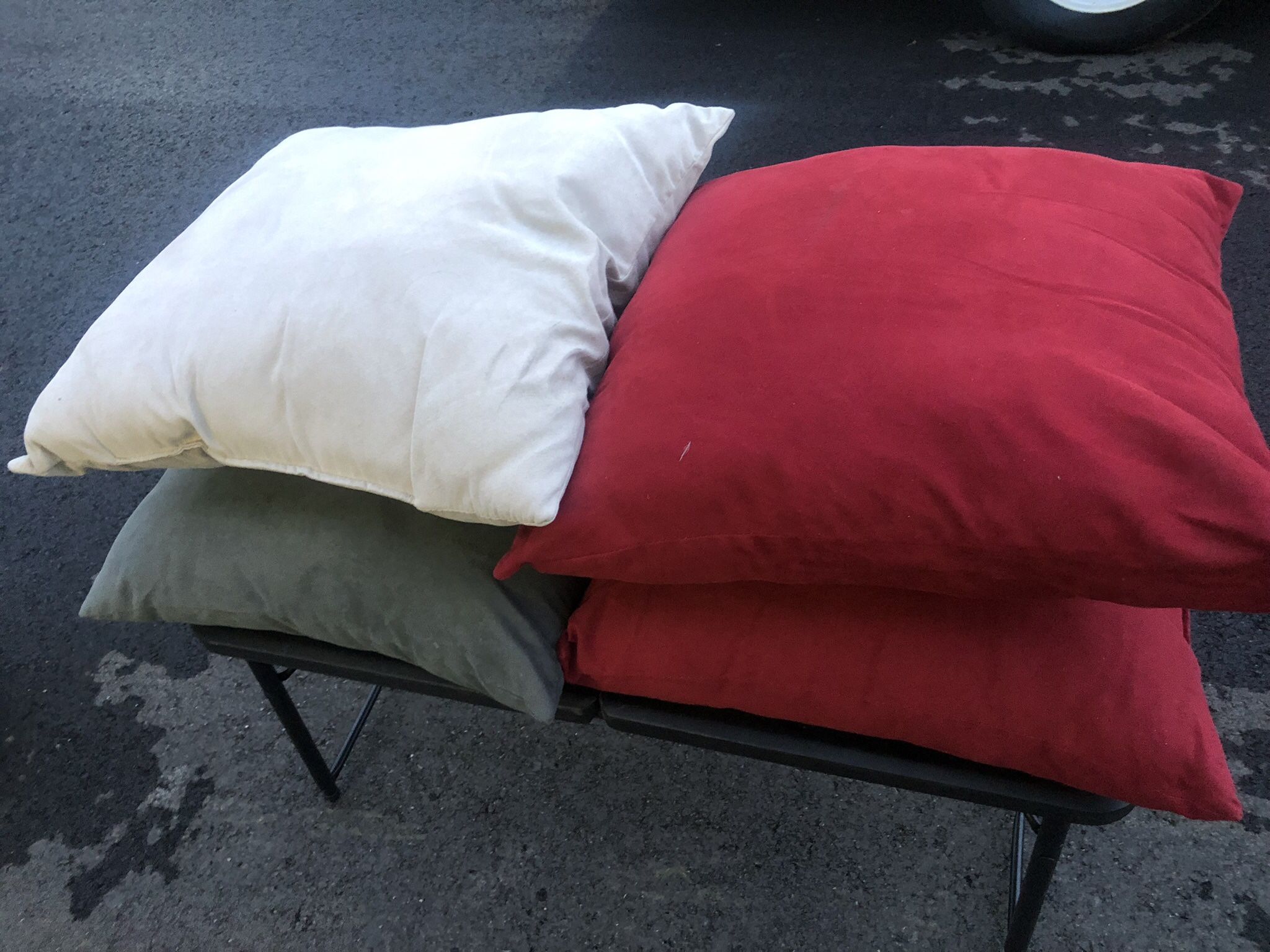 4 Couch Pillows
