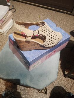 Girl Shoes/ Zapatos De Mujer