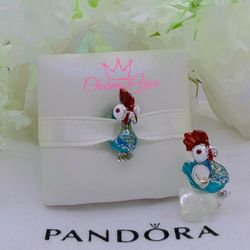 Adorable Charm 925 silver for Pandora moments bracelet.