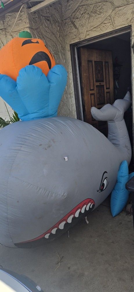 8Ft Halloween Inflatable Whale and Pumpkin Decoration Huge Whale and Pumpkin Inflatables with