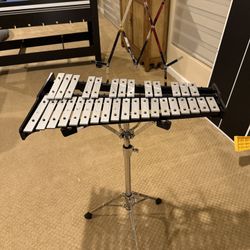 Yamaha Student Glockenspiel Kit w/ Stand, Case, Drum Pad & Sticks – Excellent Condition