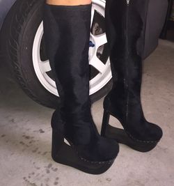 N.Y.L.A. boots size 7