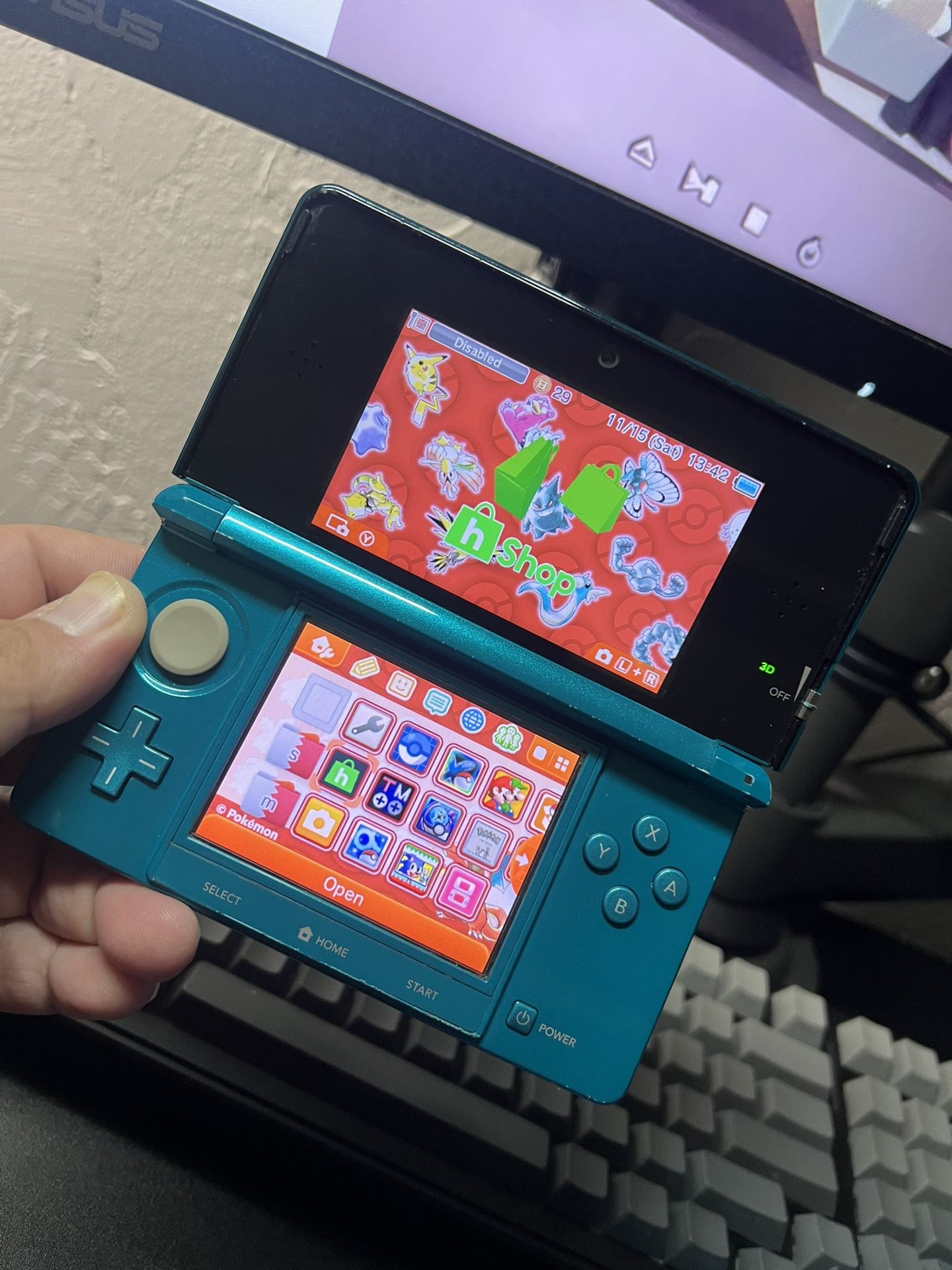 Loaded Nintendo 3DS w/ hShop