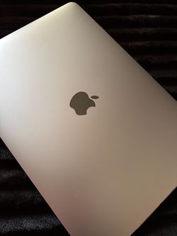 Apple MacBook Laptop