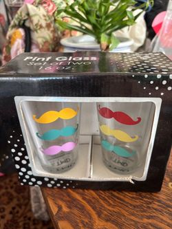 NIB two 16 oz pint glass with colorful mustache