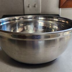 WEIGHTED  STAINLESS  STEEL MIXING BOWL