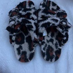 Secret Treasures Women's Double Buckle Faux Fur Leopard Print Slipper