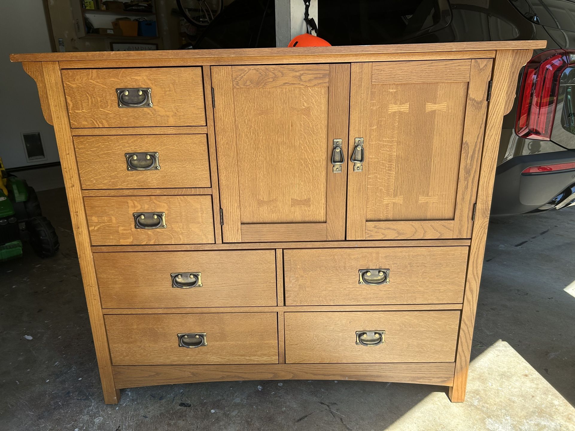 Bassett Mission Style Dresser