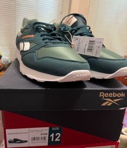 Reebok classics size 12