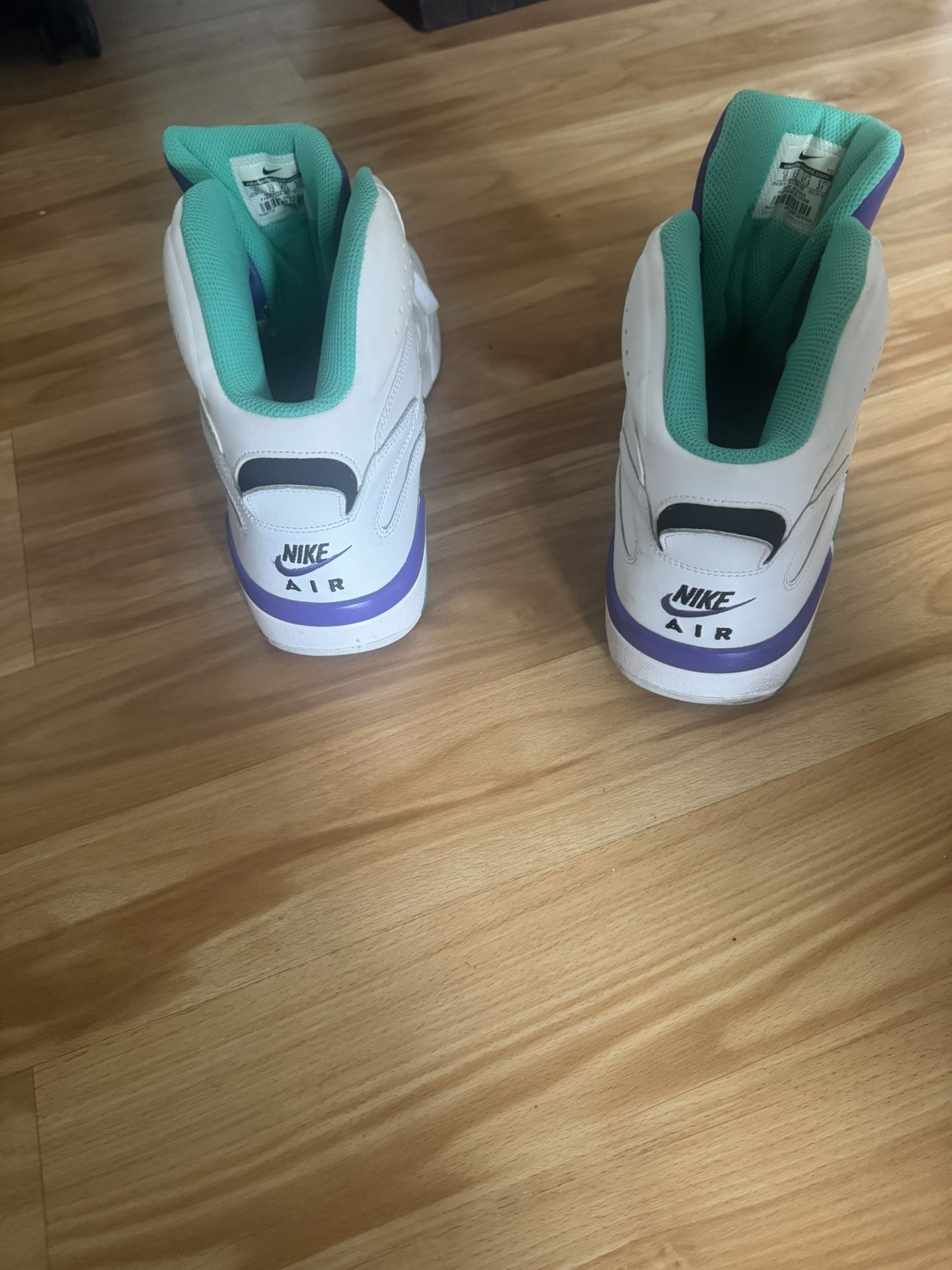 Nike Airs