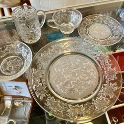 Princess House “Fantasia” Frosted Poinsettia Dinnerware