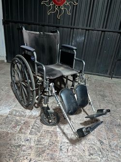 Invacare Veranda 19”inch Seat 250lbs weight capacity Wheelchair