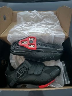 Cycling shoes - Peloton, Shimano, most cleats