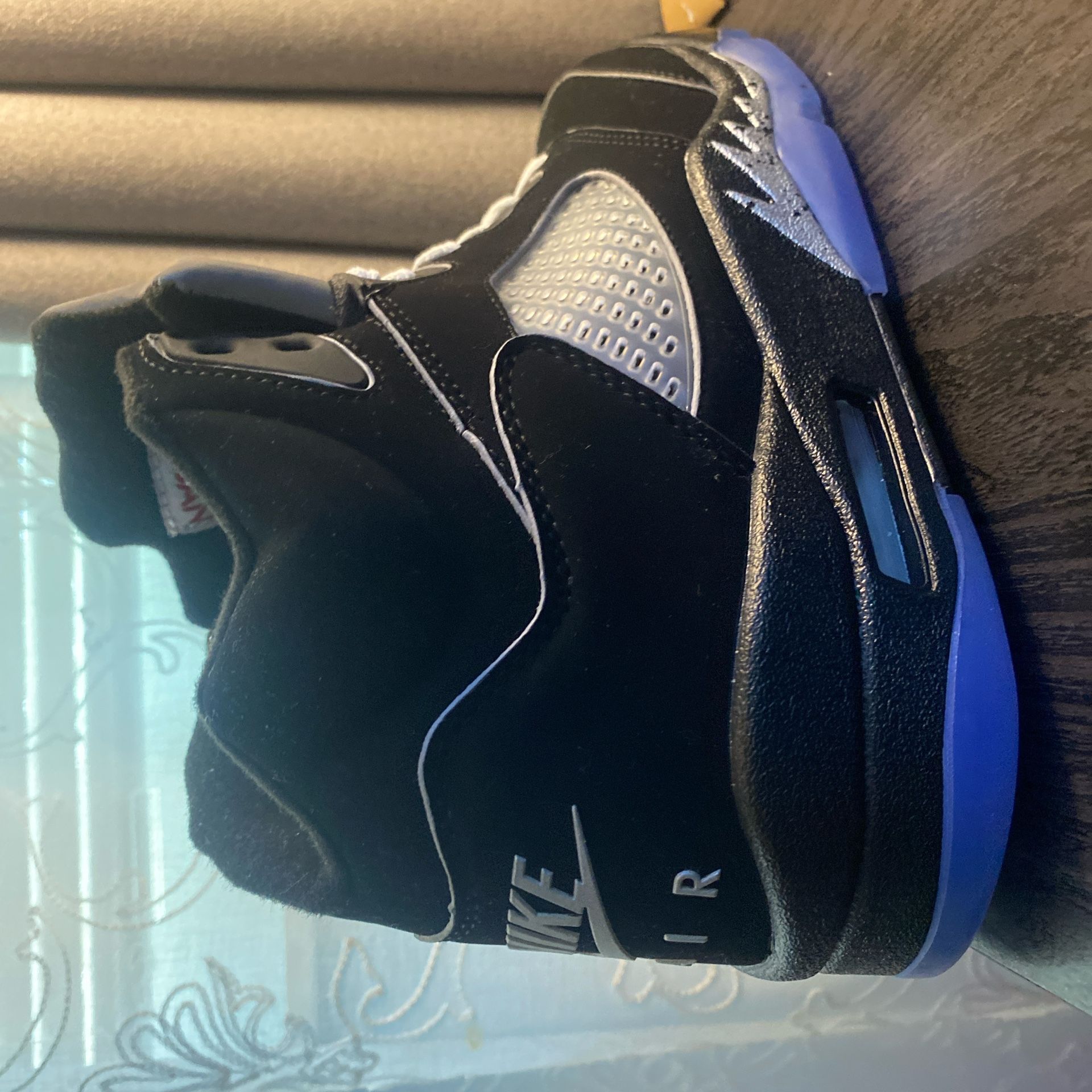 Air Jordan 5 Retro OG 'Black Metallic Reimagined'