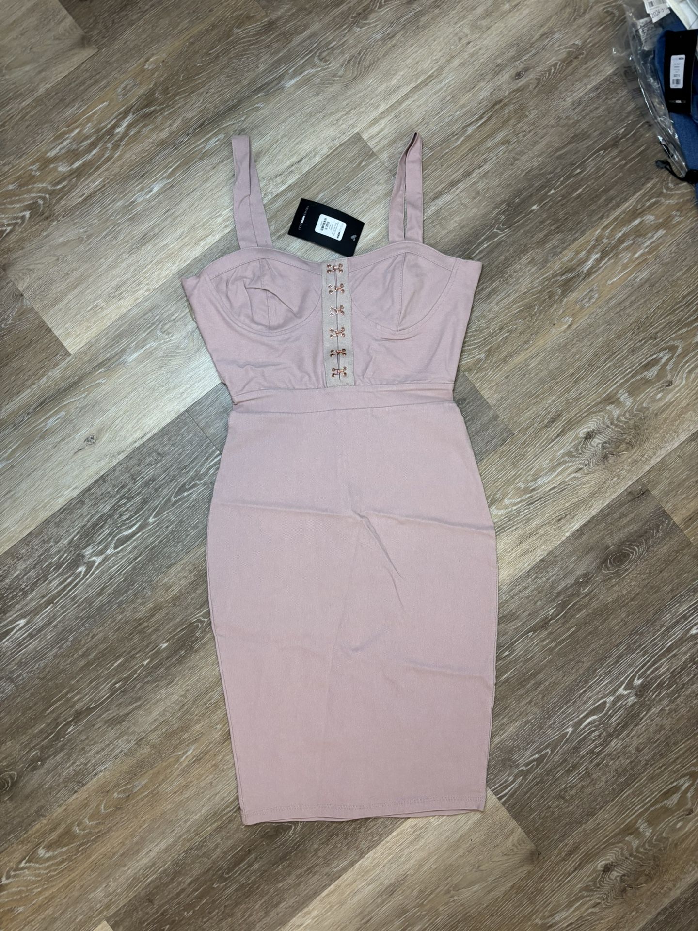 Fashion Nova Dress NWT - Small