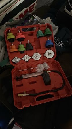 Coolant pressure tester