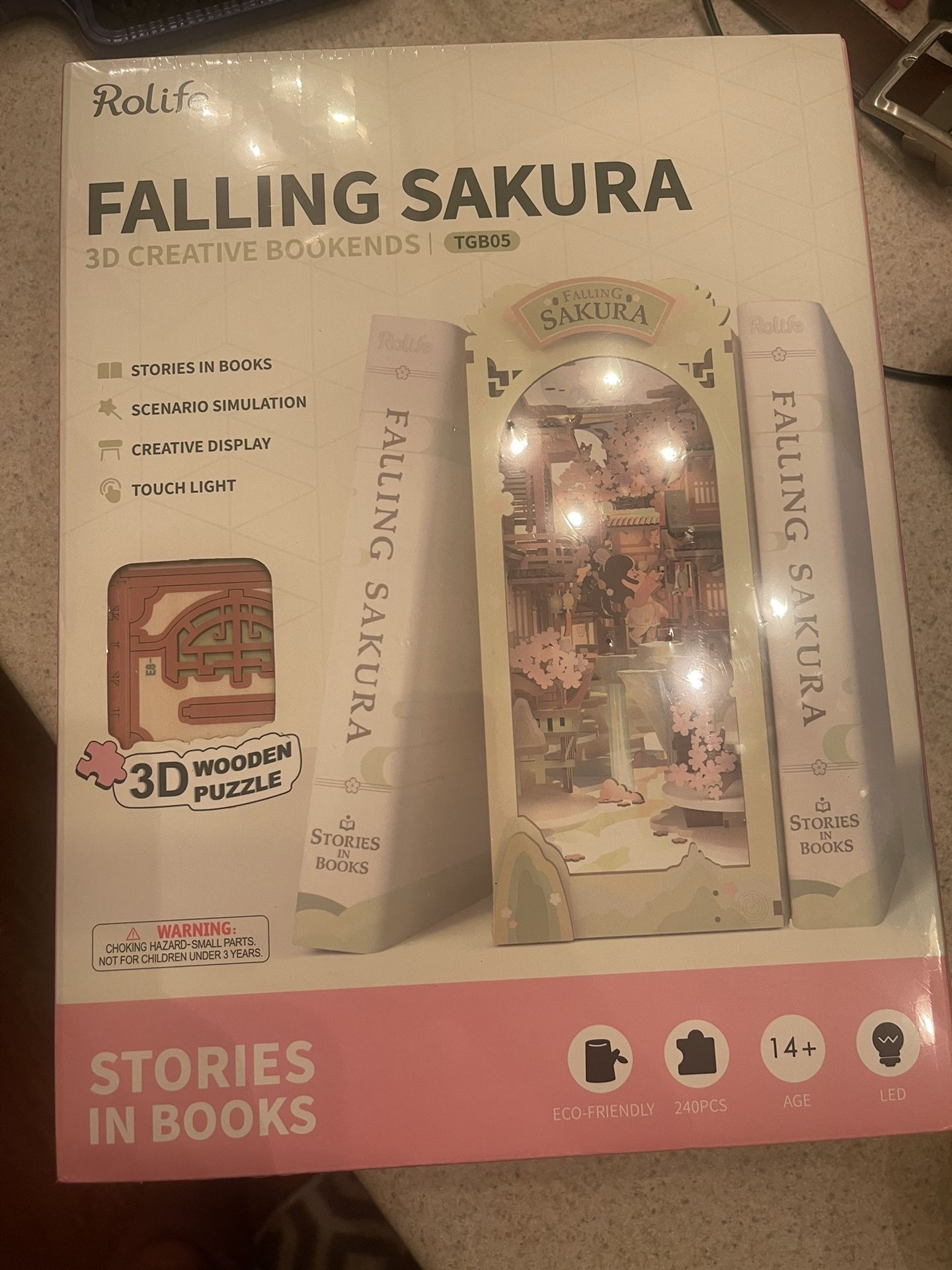 Rolife DIY Book Nook Kit Falling Sakura,