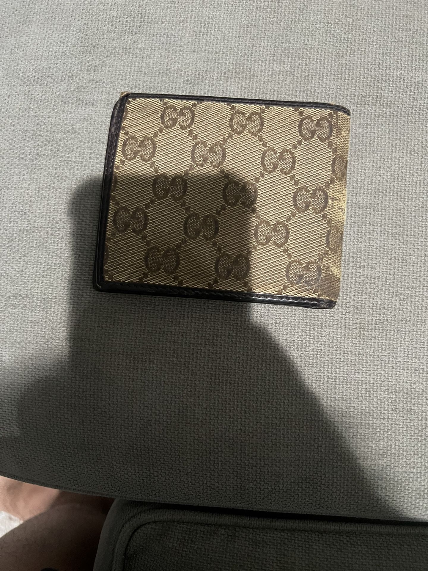 Gucci Men’s Wallet Used