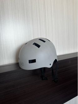 Skateboard helmet