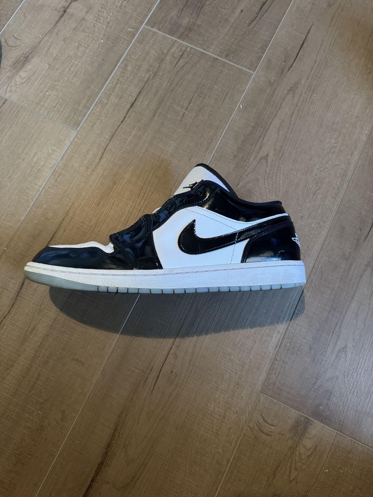 Air Jordan 1 Low SE "Concord"