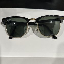 The Ray-Ban Clubmaster RB3016 (Kids size)