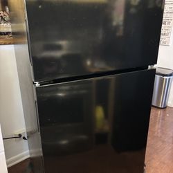 Amanda Refrigerator 
