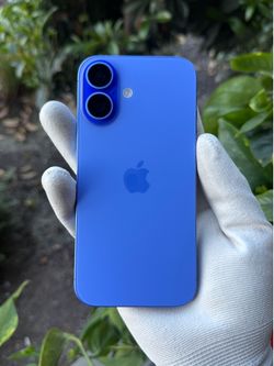 iPhone 16 128 GB Unlocked 98% Battery Health