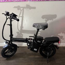 Electric bike go about 25 mph black