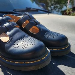 Dr. Martens 8065 Maryjanes- Size 7