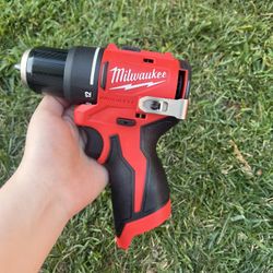 Milwaukee Drill/driver M12