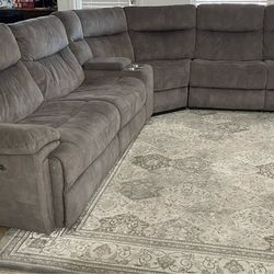 Sectional Power Reclining sofa