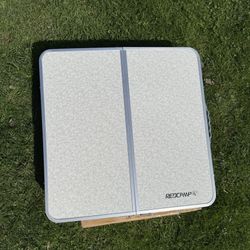 Red camp folding camp table