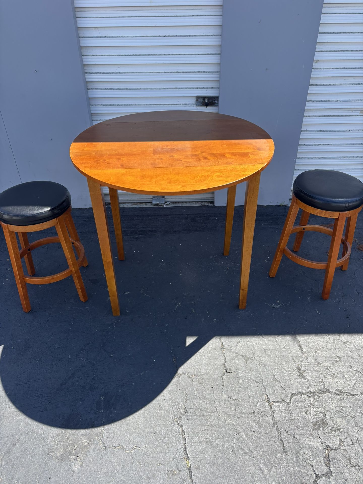 Table & Stools
