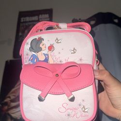 Wondapop X Disney ( Snow White Crossbody ) 
