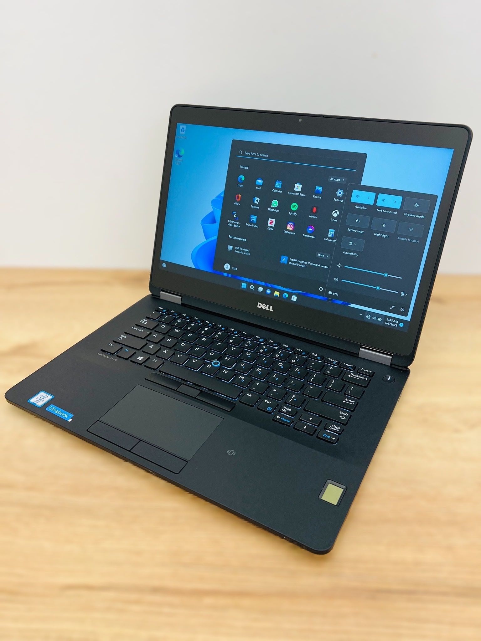 Dell i5 vPro QHD/2K Touchscreen laptop / Windows 11 Pro / SSD 512GB / RAM 8GB / Camera / HDMI / Bluetooth / Charger / Backlit / Fingerprint