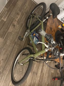 KHS TC-100 Bike + Lock, Phone Mount & Light