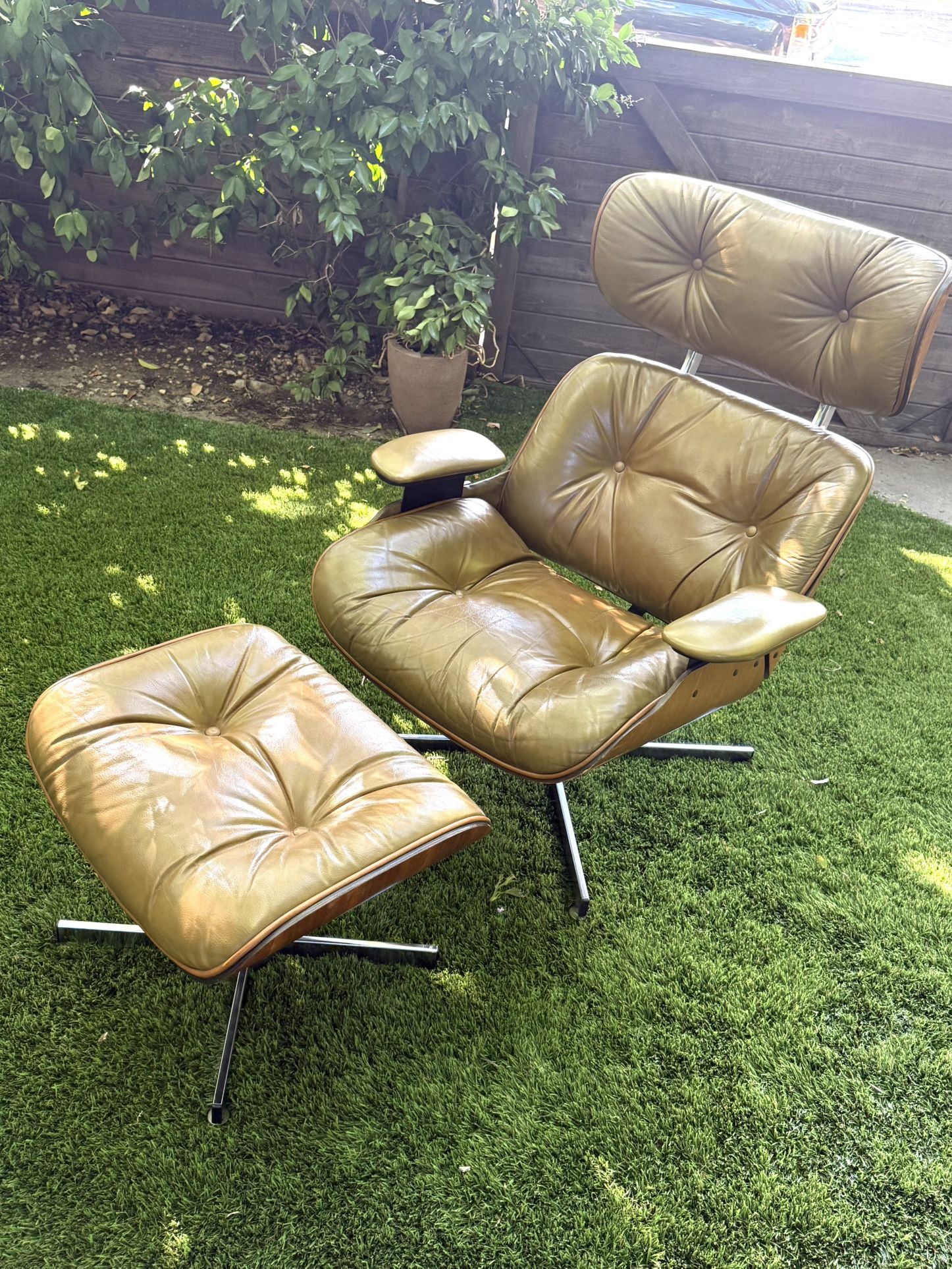 Gorgeous Mcm selig Eames Style Chair And Ottoman 