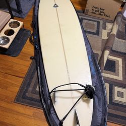 Surfboard 7’4
