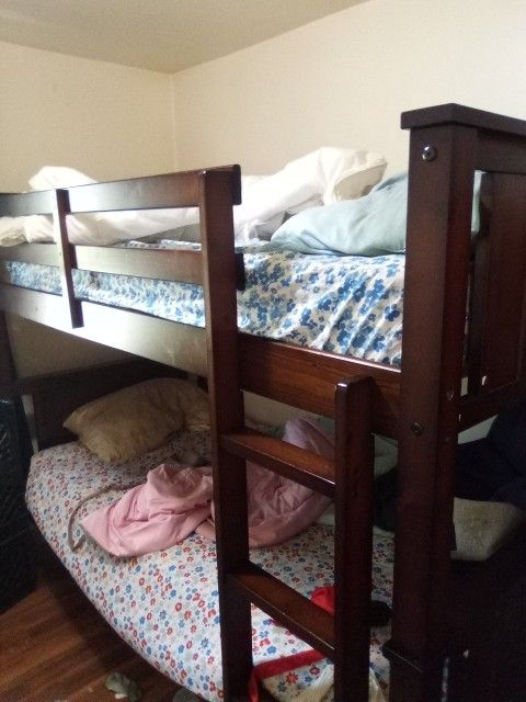 Twin Bunk Beds