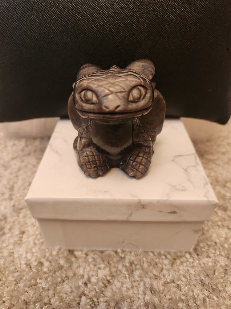 Toothless Crystal! (Silver Sheen Obsidian)