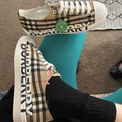 Burberry Shoes, Stock X Approved, Size 10