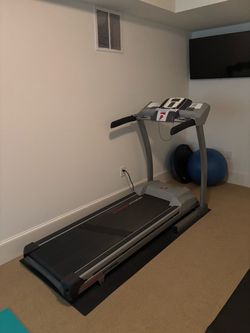 Treadmill- Schwinn