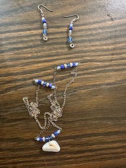 DIFFERENT JEWELRY (EARRINGS, NECKLACES) CHECK OTHER PICS IN POST