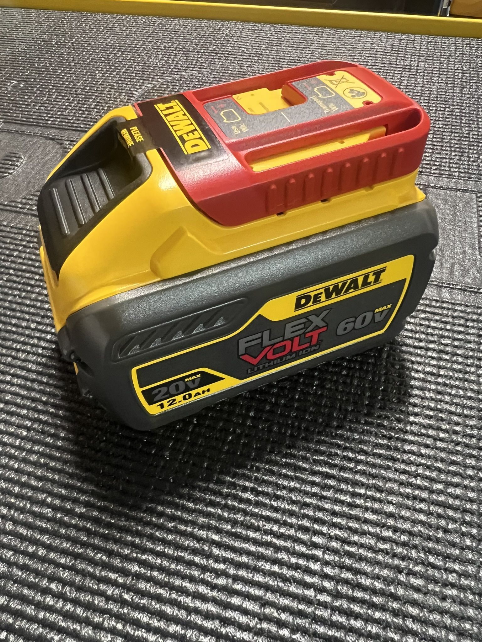 New DEWALT FLEXVOLT 20V/60V MAX Lithium Ion Battery