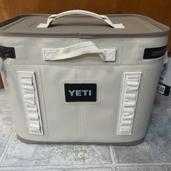 Yeti Hopper Flip 18