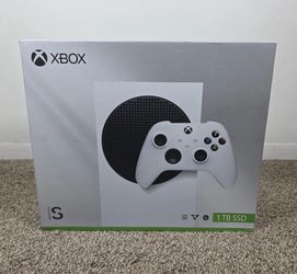 Xbox Series S 1TB All-Digital Console (Disc-Free Gaming) with Xbox Wireless Controller - 120FPS - Xbox Series S