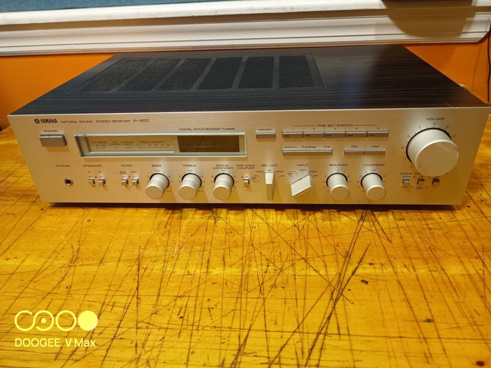 Yamaha R 900 Receiver Natural Sound 70 Watts Per Channel Rare