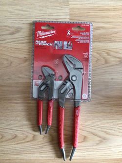 Milwaukee 2PC Straight Jaw Pliers Set 6” And 10”.  Brand NEW.